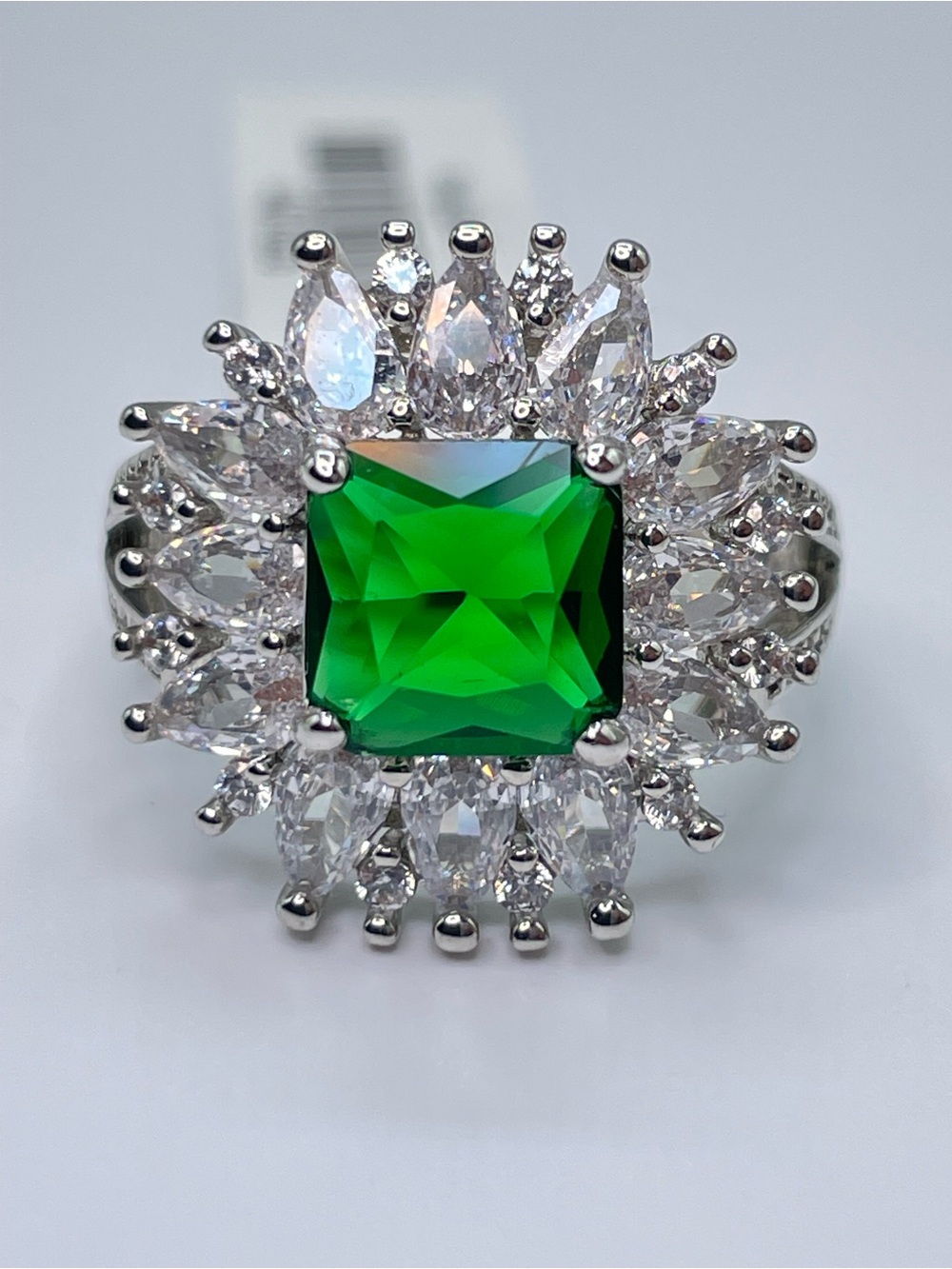 Swarovski Crystal Elements Green Crystal Halo Statement Cocktail Ring Sz 7.5